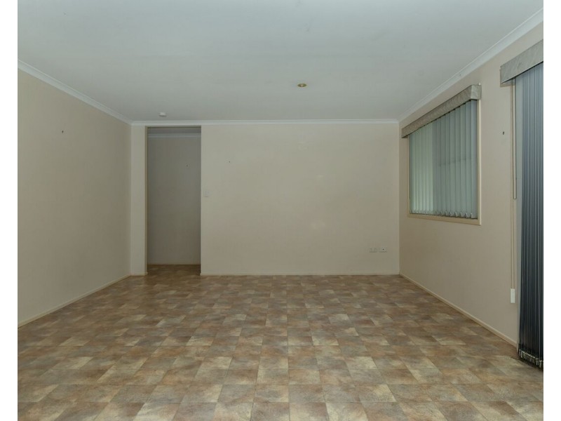 2 Oaklands Court, Glenvale QLD 4350