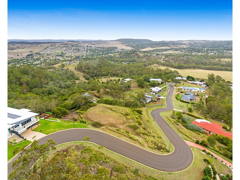 12 Panoramic Drive, Preston QLD 4352