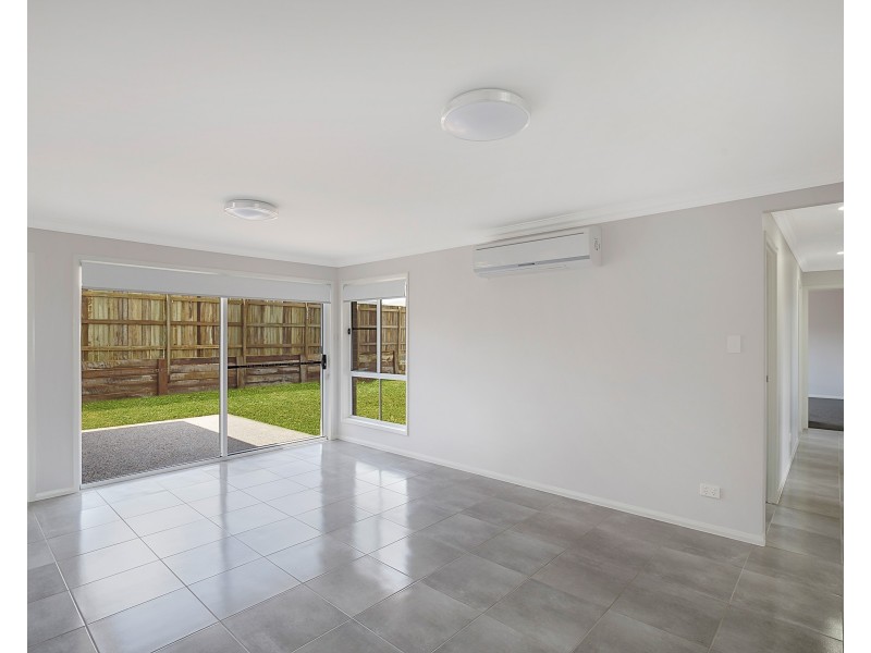 4 Renshaw Crescent, Kearneys Spring QLD 4350