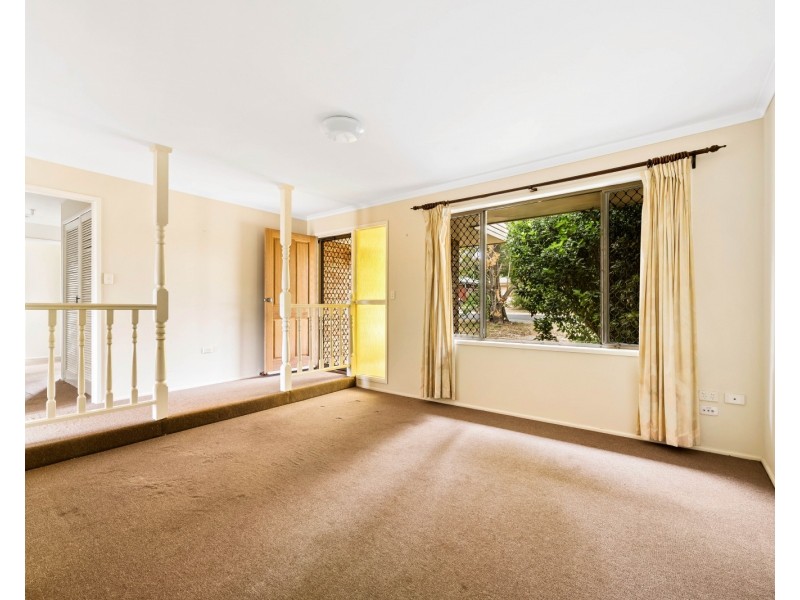11 Ansett Court, Wilsonton QLD 4350
