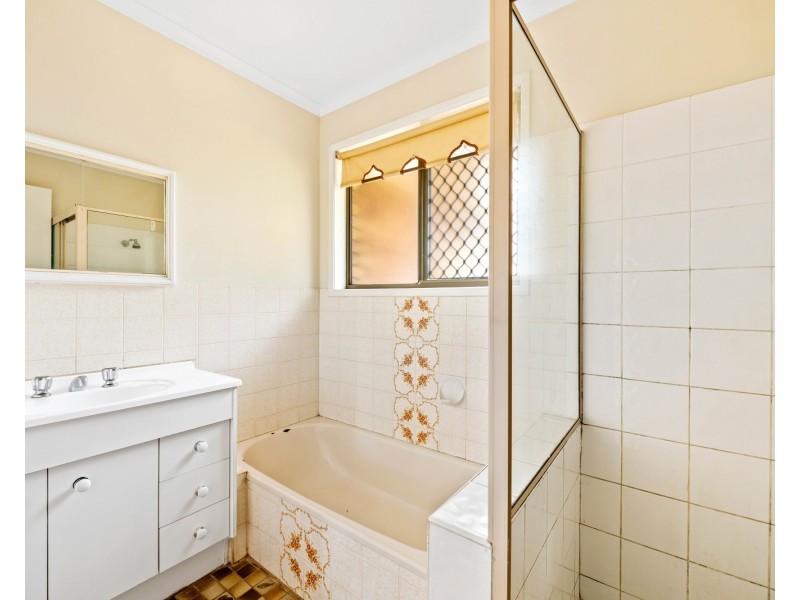 11 Ansett Court, Wilsonton QLD 4350