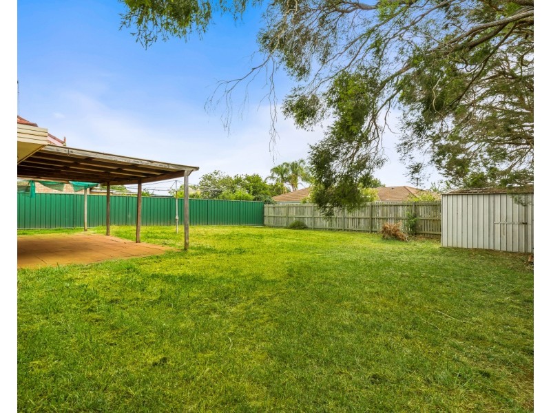 11 Ansett Court, Wilsonton QLD 4350
