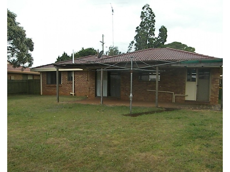 11 Ansett Court, Wilsonton QLD 4350