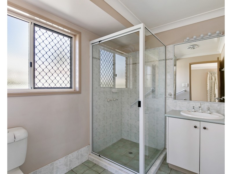 4a Hursley Road, Newtown QLD 4350