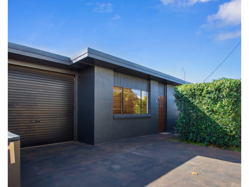 2/11 Frederick Street, East Toowoomba QLD 4350