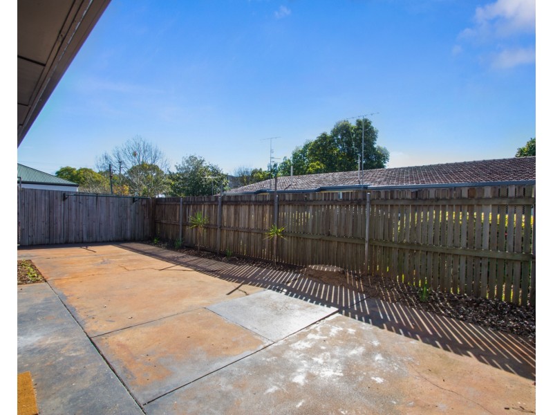 2/11 Frederick Street, East Toowoomba QLD 4350