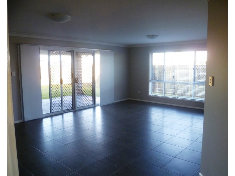 19 Opperman Drive, Kearneys Spring QLD 4350