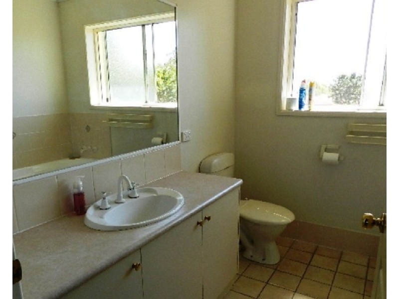 2/5a Frederick Street, East Toowoomba QLD 4350