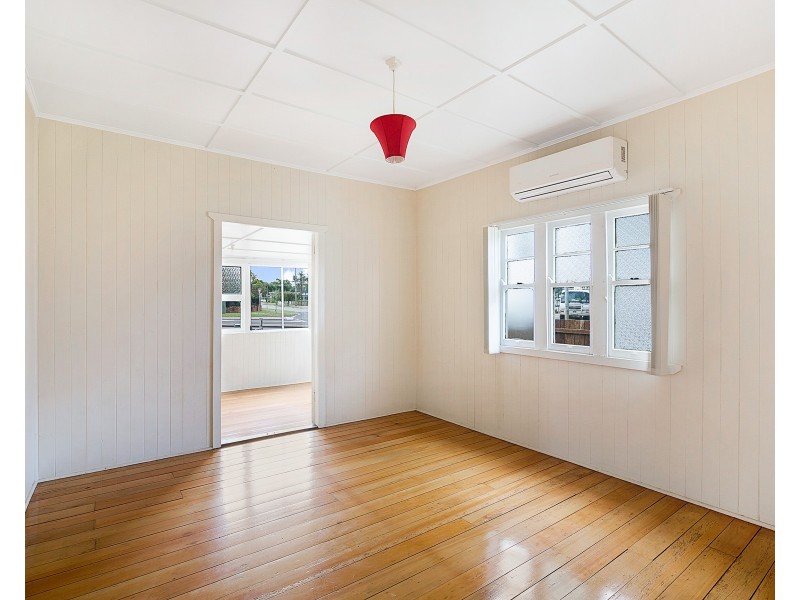 90 Anzac Avenue, Newtown QLD 4350