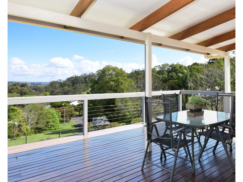 10 Buena Vista Crescent, Blue Mountain Heights QLD 4350