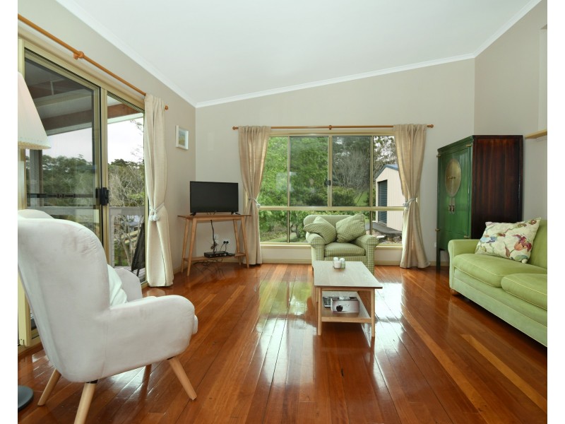 10 Buena Vista Crescent, Blue Mountain Heights QLD 4350