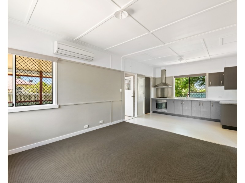 35 Elizabeth Street, South Toowoomba QLD 4350