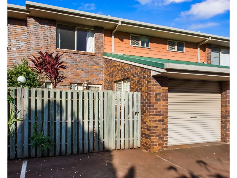8/247 Herries Street, Newtown QLD 4350