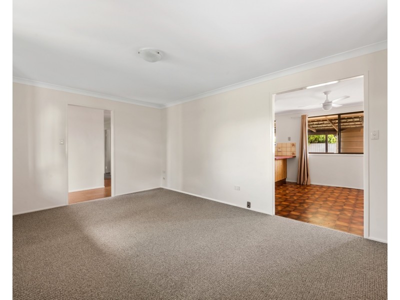 18 Banksia Street, Harristown QLD 4350