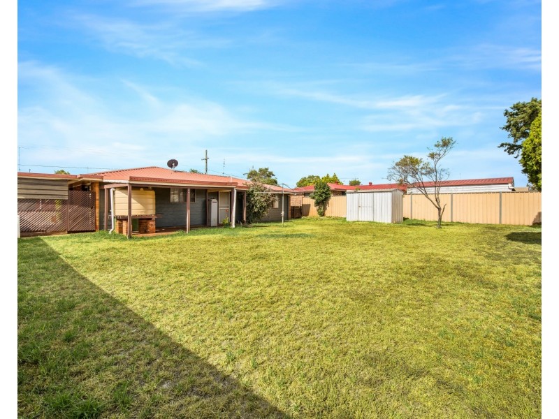 18 Banksia Street, Harristown QLD 4350