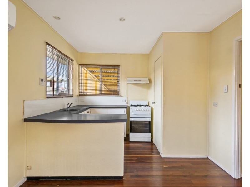 55 Jellicoe Street, Mount Lofty QLD 4350