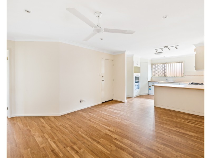 8 Strathconan Drive, Glenvale QLD 4350