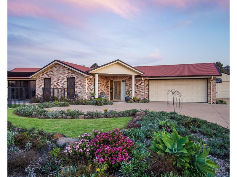 10 Jenna Court, Highfields QLD 4352