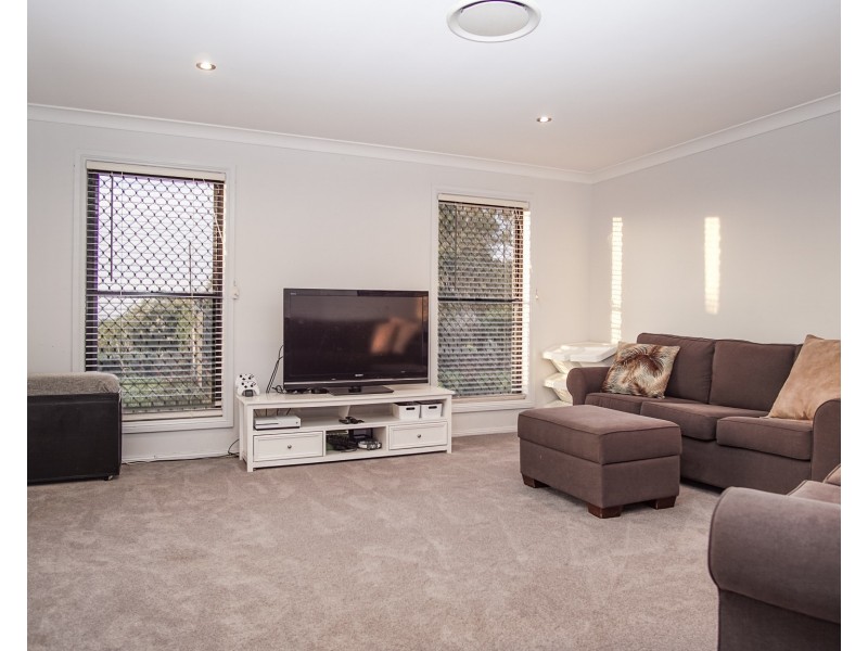 10 Jenna Court, Highfields QLD 4352