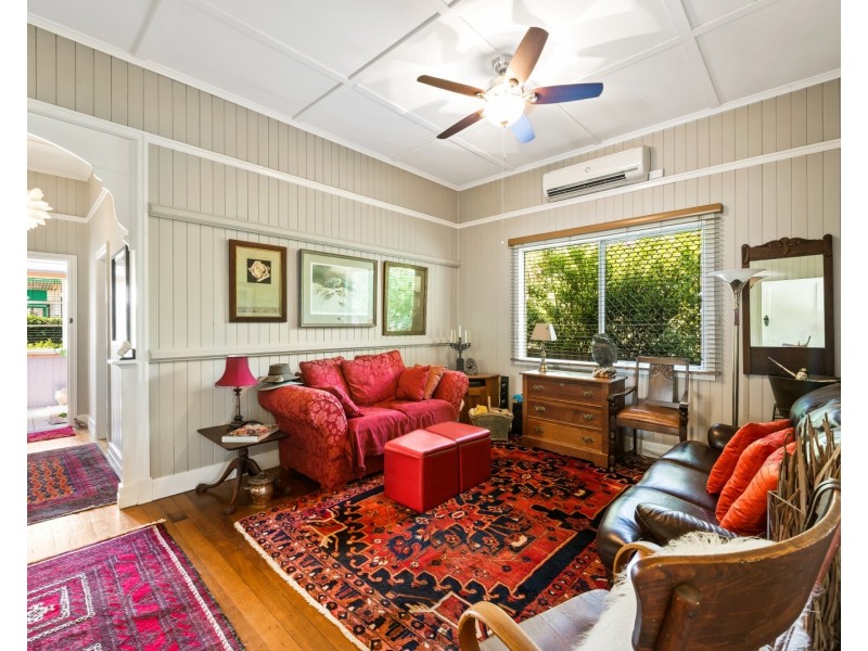 74 Bridge Street, East Toowoomba QLD 4350