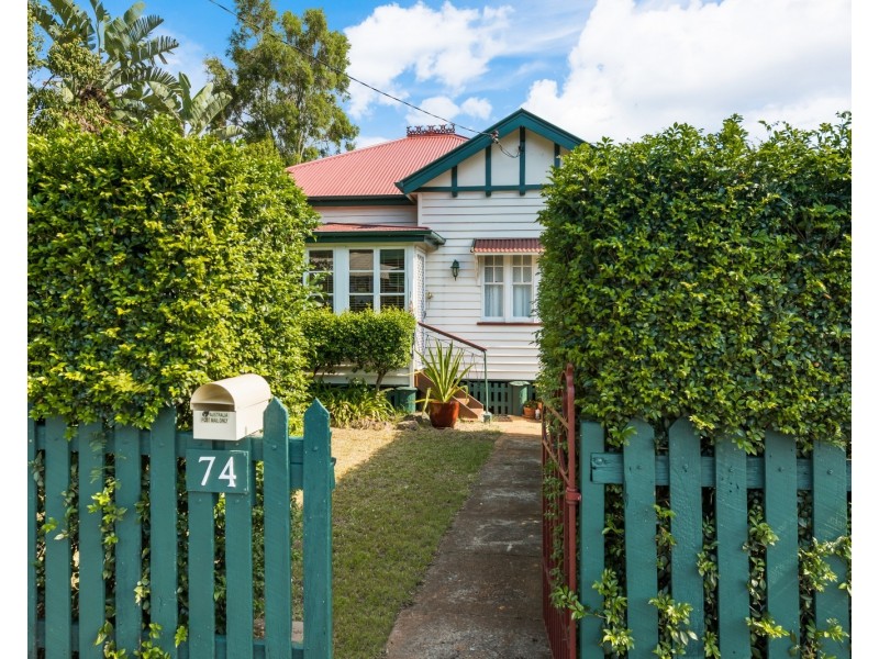 74 Bridge Street, East Toowoomba QLD 4350