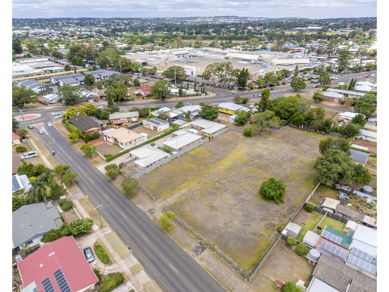 6-10 Hursley Road, Newtown QLD 4350