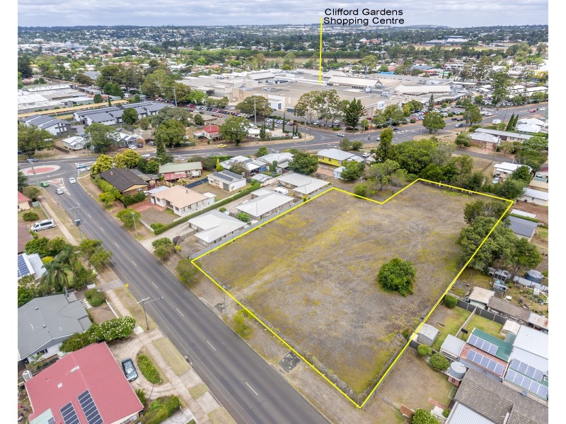 6-10 Hursley Road, Newtown QLD 4350