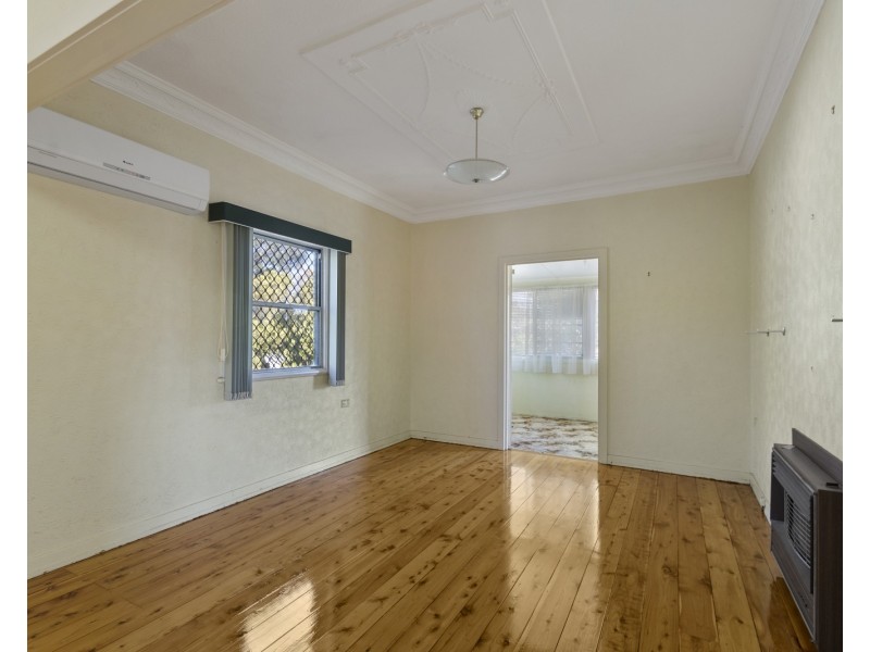 17 Tomkys Street, Rockville QLD 4350