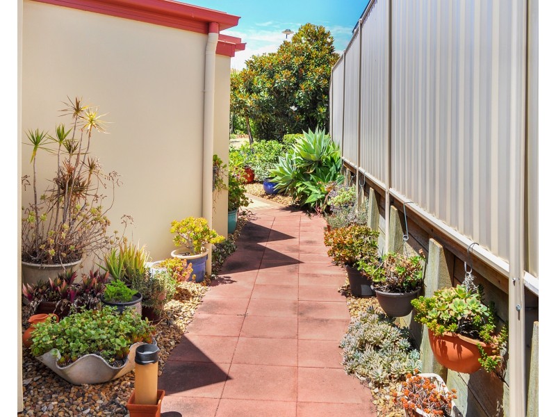 106/303 Spring Street, Kearneys Spring QLD 4350