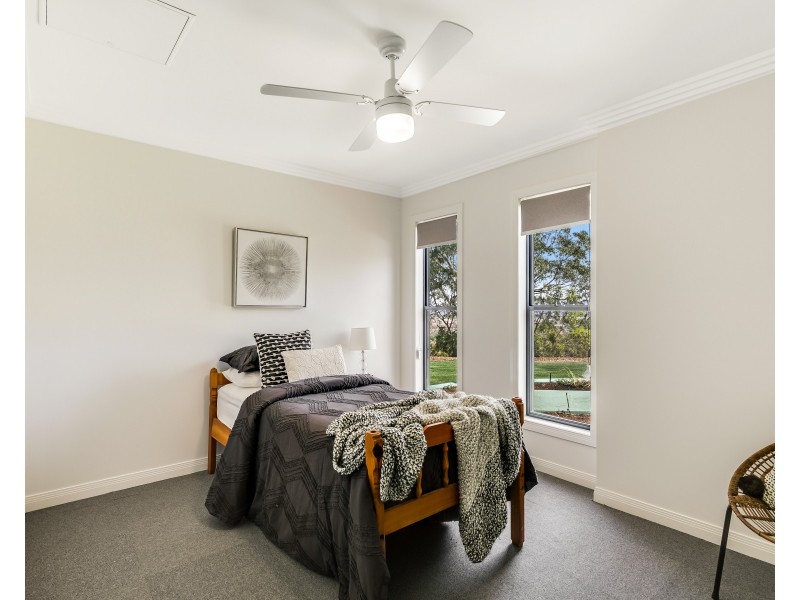 3 Timothy Drive, Vale View QLD 4352