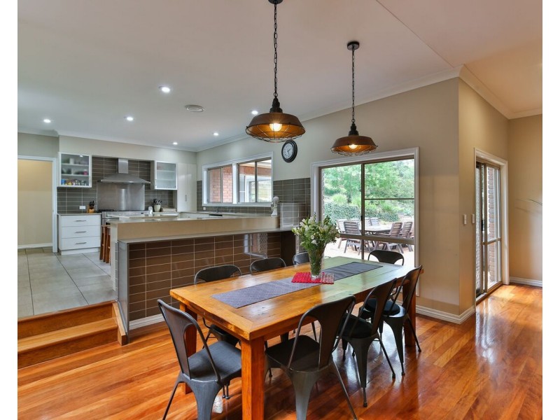 12 Inadale Court, Middle Ridge QLD 4350