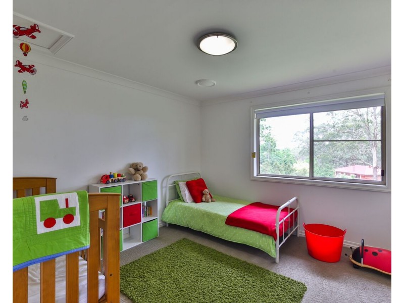 12 Inadale Court, Middle Ridge QLD 4350