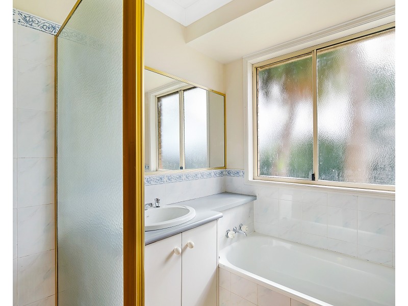 549  Greenwattle Street, Glenvale QLD 4350