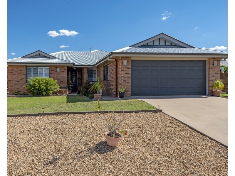 6 Gwenda Drive, Westbrook QLD 4350