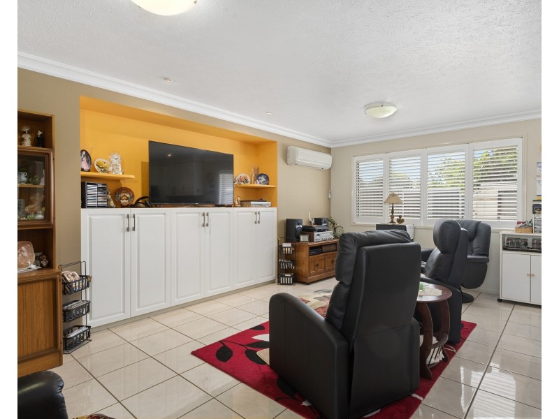 6 Gwenda Drive, Westbrook QLD 4350