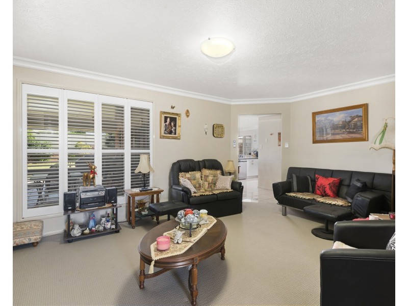 6 Gwenda Drive, Westbrook QLD 4350