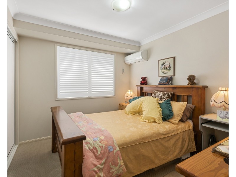 6 Gwenda Drive, Westbrook QLD 4350