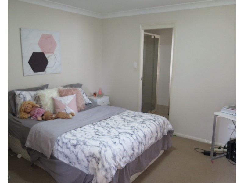 2/16 Anzac Avenue, Newtown QLD 4350