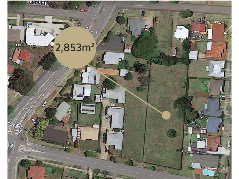 8 Hursley Road, Newtown QLD 4350