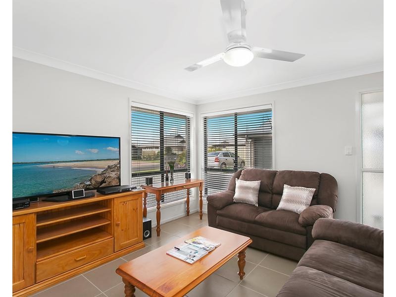 8/6 Salibusry Street, Darling Heights QLD 4350