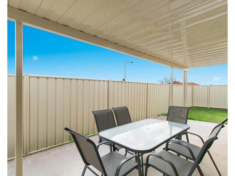 8/6 Salibusry Street, Darling Heights QLD 4350