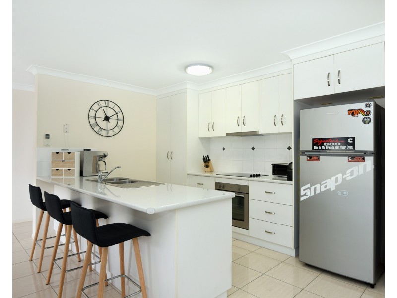 16 Newman Road, Wyreema QLD 4352