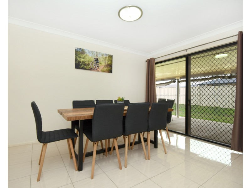 16 Newman Road, Wyreema QLD 4352