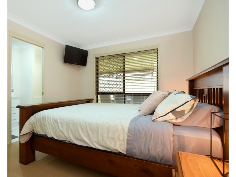 16 Newman Road, Wyreema QLD 4352