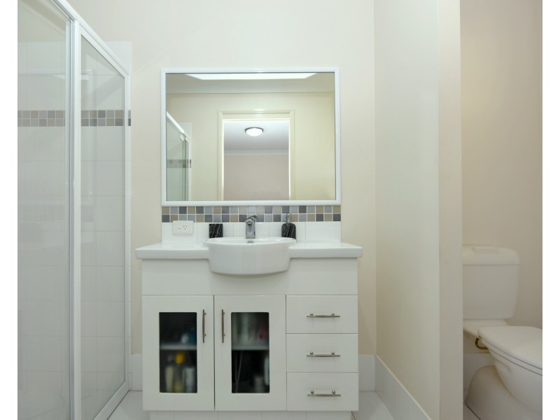 16 Newman Road, Wyreema QLD 4352