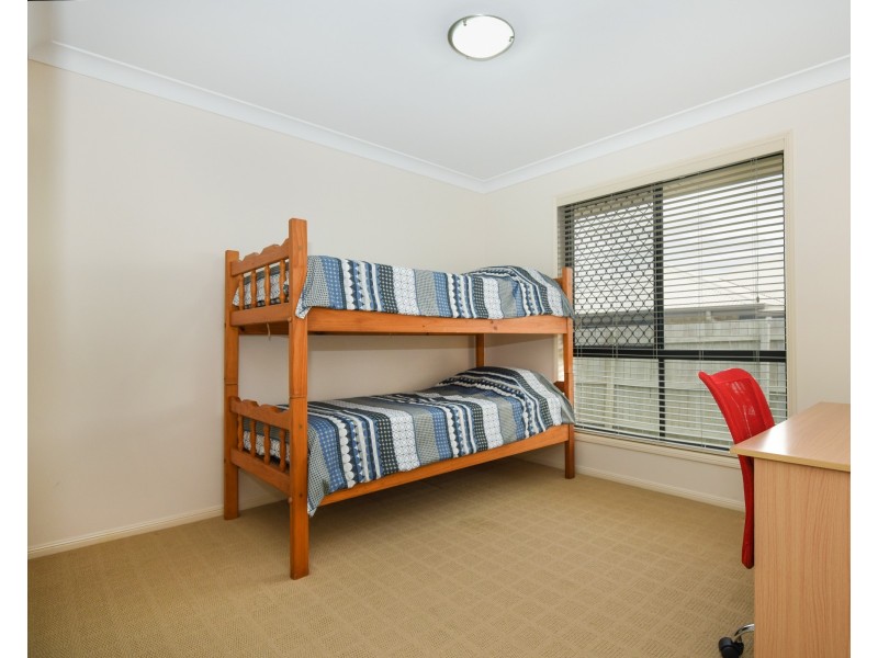 16 Newman Road, Wyreema QLD 4352