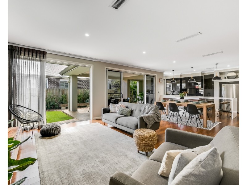 17 Daniells Close, Middle Ridge QLD 4350