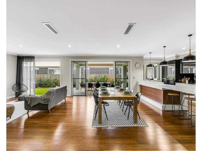 17 Daniells Close, Middle Ridge QLD 4350