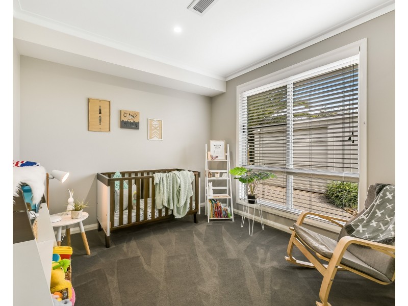 17 Daniells Close, Middle Ridge QLD 4350