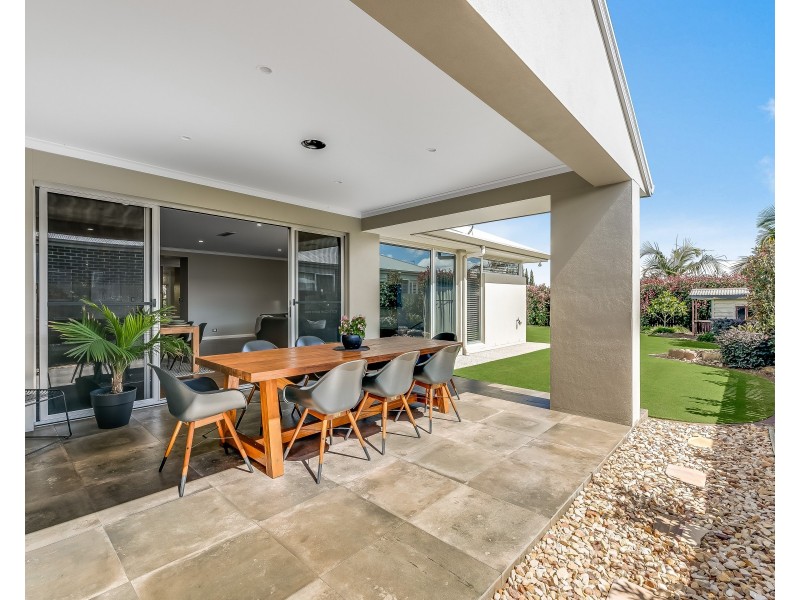 17 Daniells Close, Middle Ridge QLD 4350